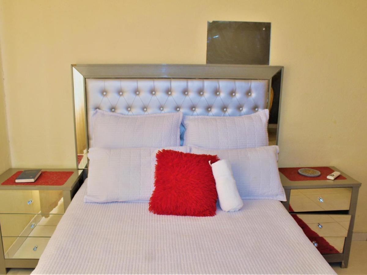 P Wake Guesthouse Opuwo Szoba fotó